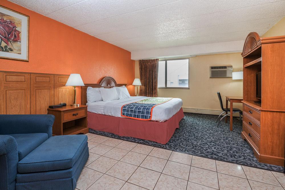 Howard Johnson By Wyndham Billings Bagian luar foto