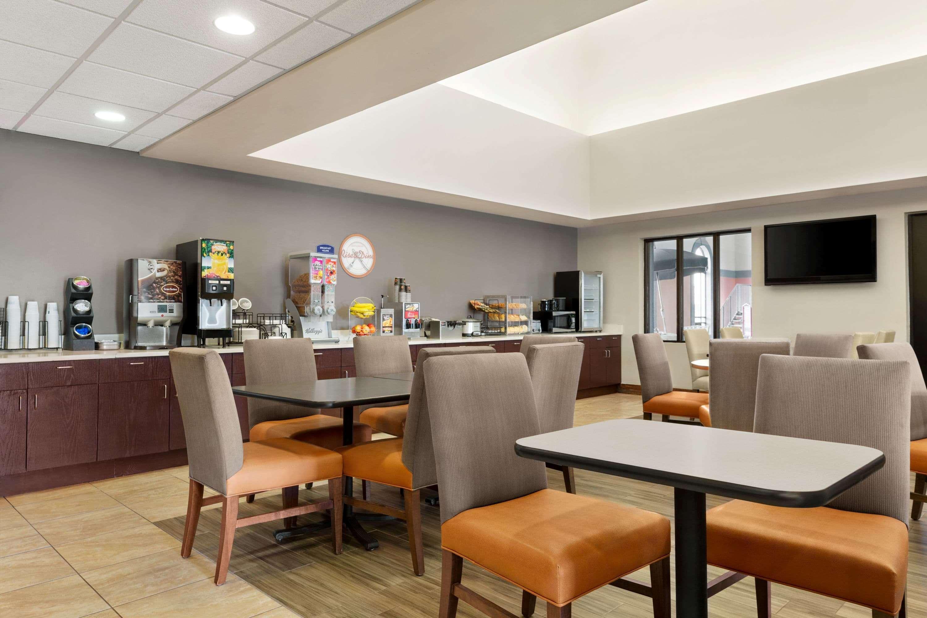 Howard Johnson By Wyndham Billings Bagian luar foto