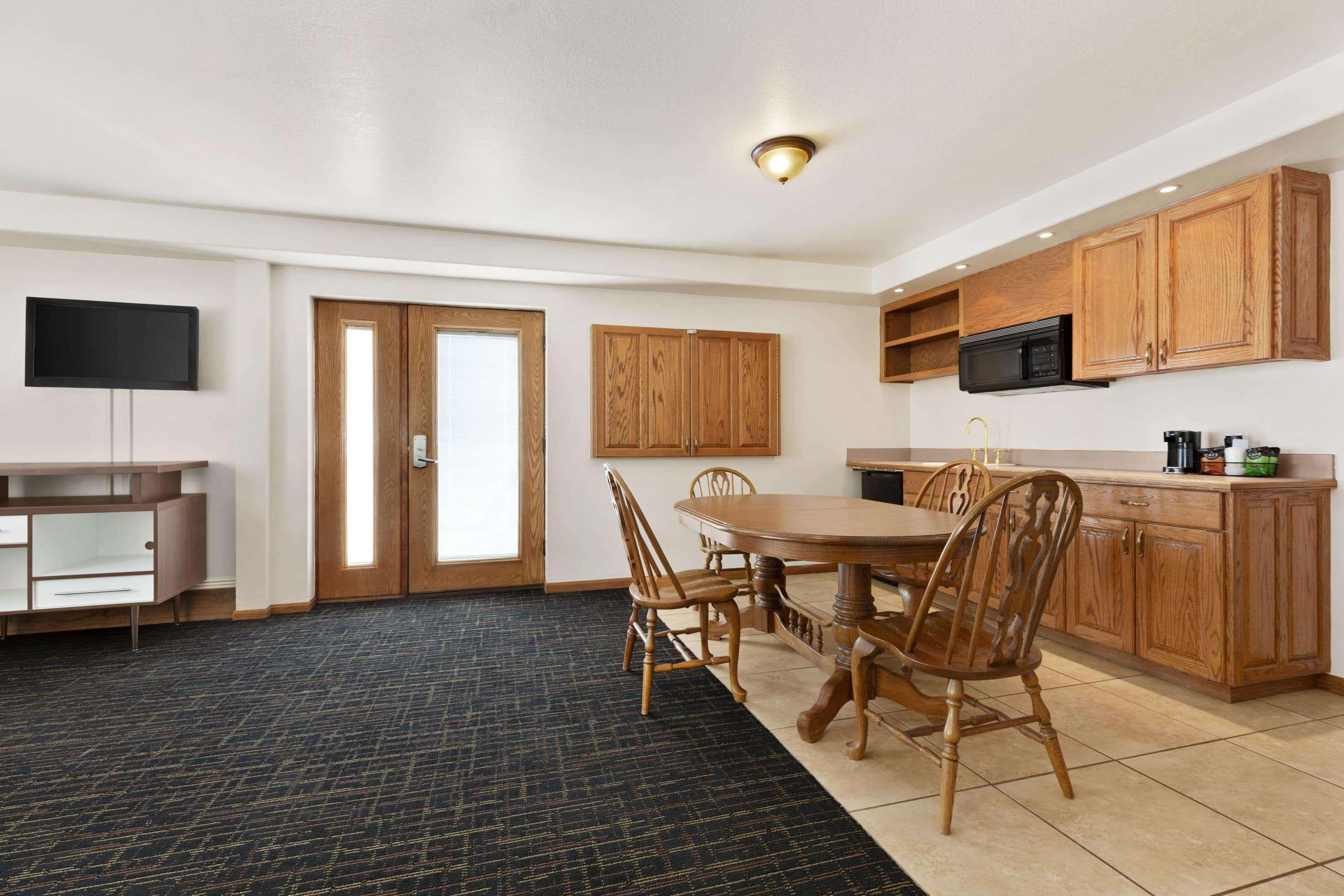 Howard Johnson By Wyndham Billings Bagian luar foto