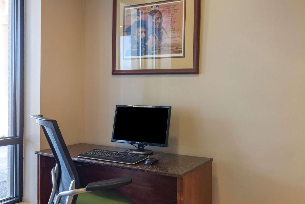 Howard Johnson By Wyndham Billings Bagian luar foto