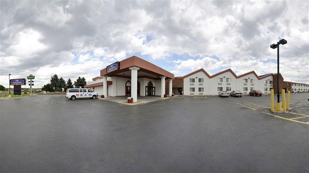 Howard Johnson By Wyndham Billings Bagian luar foto